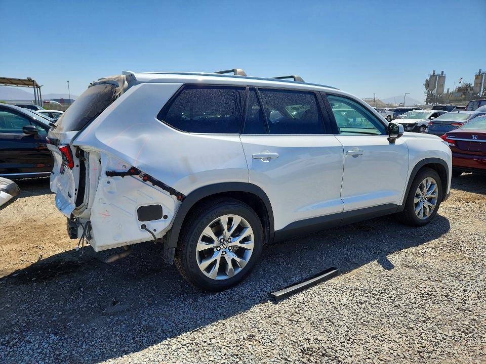 Photo 3 from auction – 2024 TOYOTA GRAND HIGHLANDER HYBRID with VIN 5TDACAB55RS010544