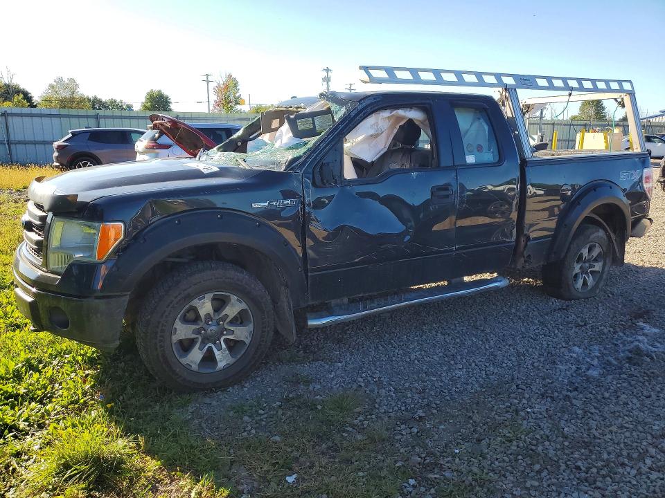 FORD F150 2014 مع رقم تعريف المركبة 1FTFX1EF9EFB44918 - صورة من المزاد