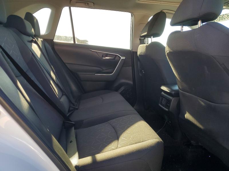 Photo 11 from auction – 2021 TOYOTA RAV4 with VIN 2T3W1RFV8MC139603