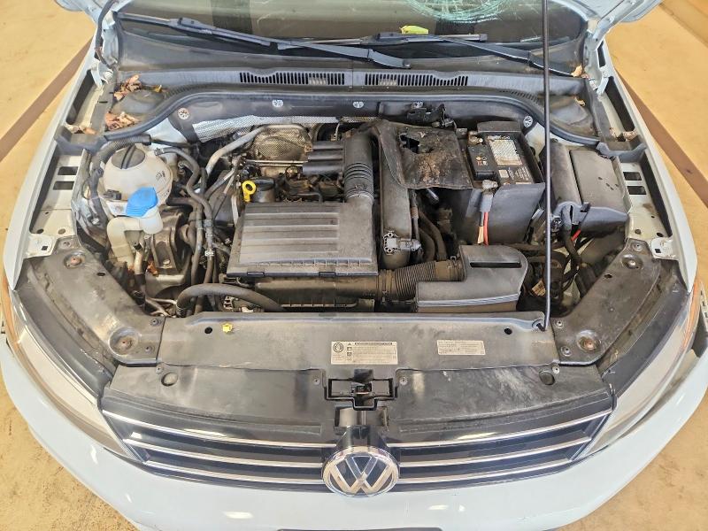 Photo 11 from auction – 2017 VOLKSWAGEN JETTA with VIN 3VW2B7AJXHM294631