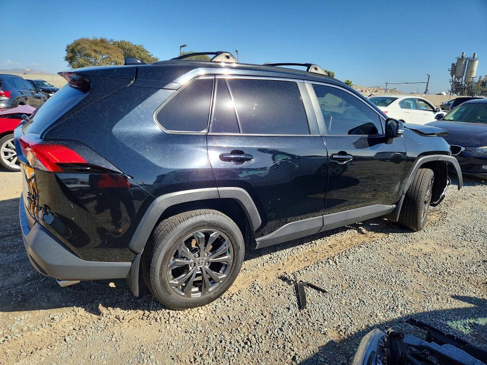 Photo 3 from auction – 2024 TOYOTA RAV4 with VIN JTMB6RFV8RD122285