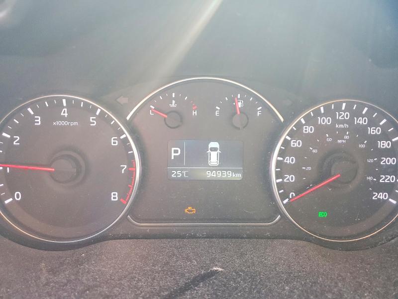 Photo 9 from auction – 2017 KIA RONDO with VIN KNAHT8A3XH7180329