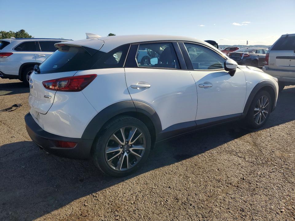 Foto 3 de la subasta – 2017 MAZDA CX-3 con VIN JM1DKFC77H0172741
