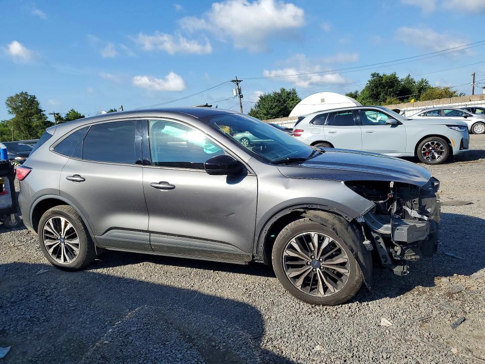Zdjęcie 4 z aukcji – 2022 FORD ESCAPE z VIN 1FMCU9G67NUA23691