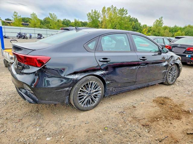 Photo 3 from auction – 2023 KIA FORTE with VIN 3KPF54AD8PE626594