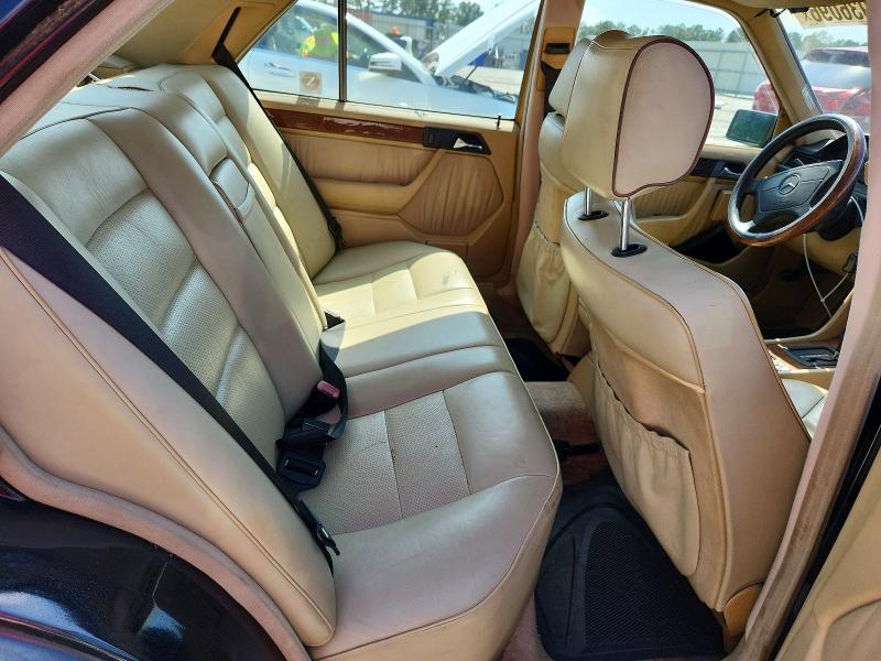 Снимка 10 от търг – 1992 MERCEDES-BENZ 300 с VIN WDBEA30E2NB577543