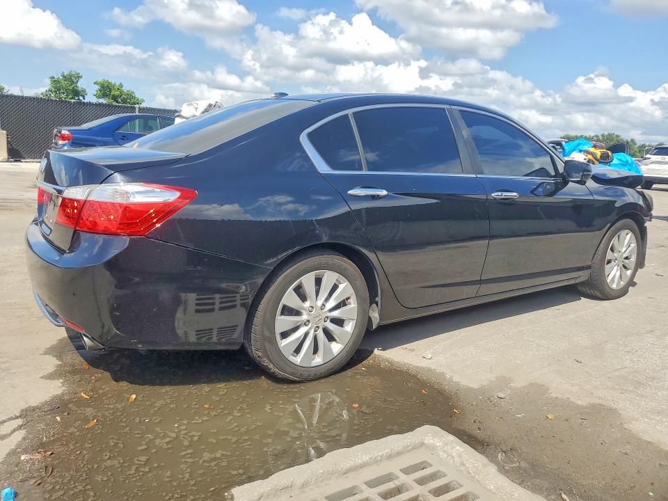 Снимка 3 от търг – 2014 HONDA ACCORD с VIN 1HGCR2F80EA094136