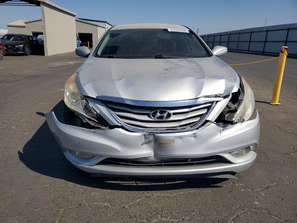 Photo 5 from auction – 2013 HYUNDAI SONATA with VIN 5NPEB4AC3DH522372