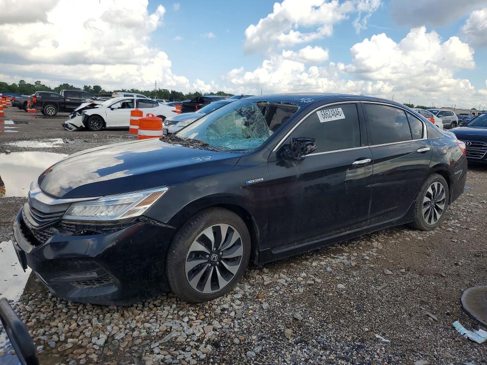 HONDA ACCORD 2017 with VIN JHMCR6F76HC001804 - Photo from auction