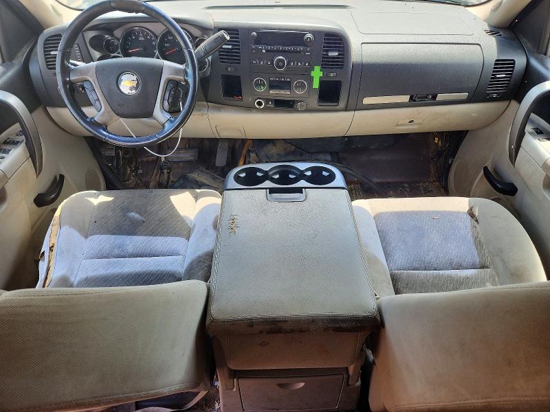 Photo 8 from auction – 2011 CHEVROLET SILVERADO with VIN 1GCRCSE04BZ165633