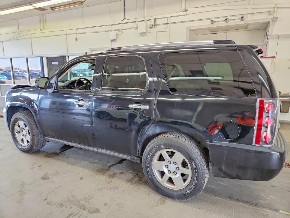 Photo 2 from auction – 2007 GMC YUKON with VIN 1GKFK63867J400453