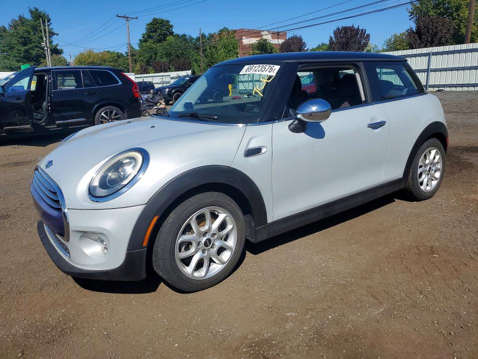 MINI COOPER 2015 с VIN WMWXM5C54FT938448 - Снимка от търг