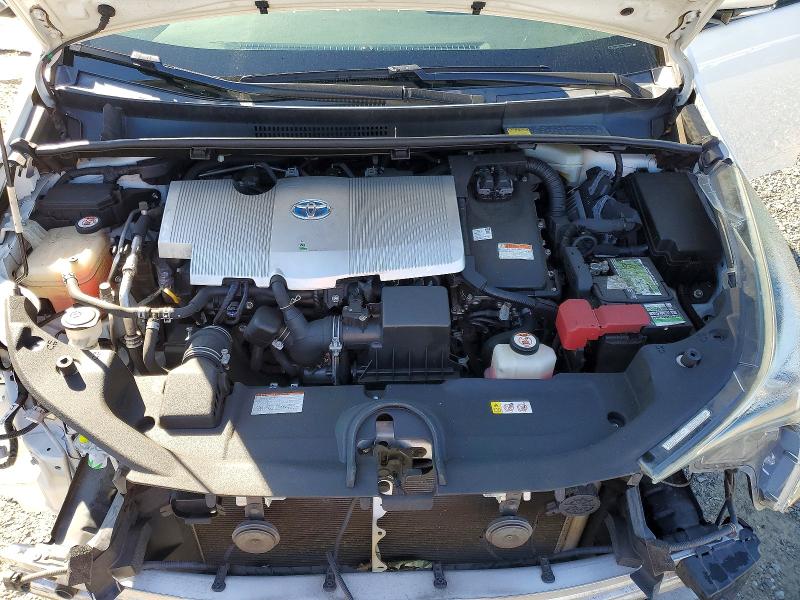 Photo 12 from auction – 2018 TOYOTA PRIUS with VIN JTDKARFU3J3059967