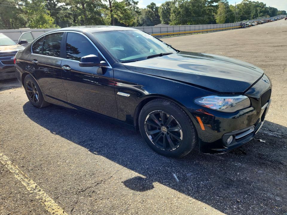 Zdjęcie 4 z aukcji – 2016 BMW 528 z VIN WBA5A5C50GG349181