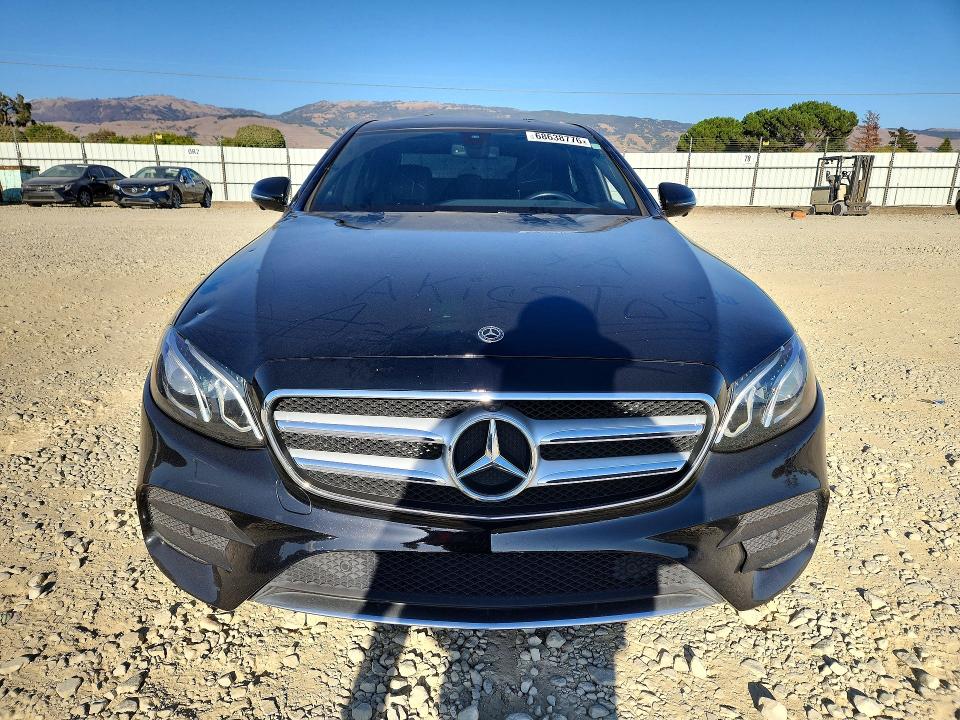 Снимка 5 от търг – 2020 MERCEDES-BENZ E с VIN W1KZF8DB1LA825680