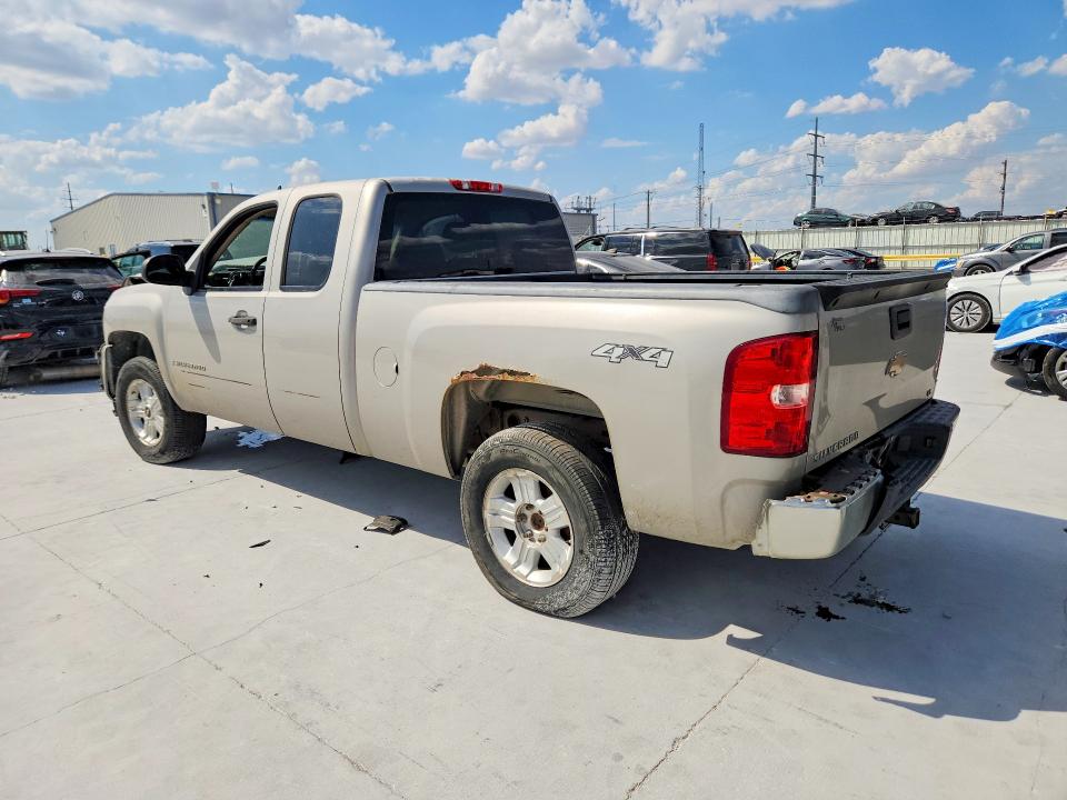 Снимка 2 от търг – 2009 CHEVROLET SILVERADO с VIN 1GCEK19C39Z238341