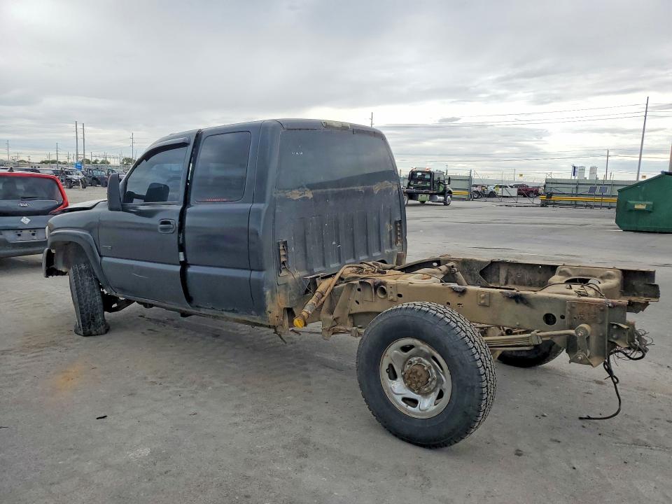 Photo 2 from auction – 2004 GMC SIERRA with VIN 1GTHK29224E260809