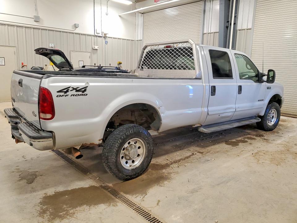 Photo 3 from auction – 2001 FORD F350 with VIN 1FTSW31F31EC64250