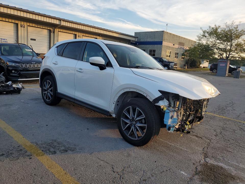 Photo 4 from auction – 2018 MAZDA CX-5 with VIN JM3KFBCM7J0419876