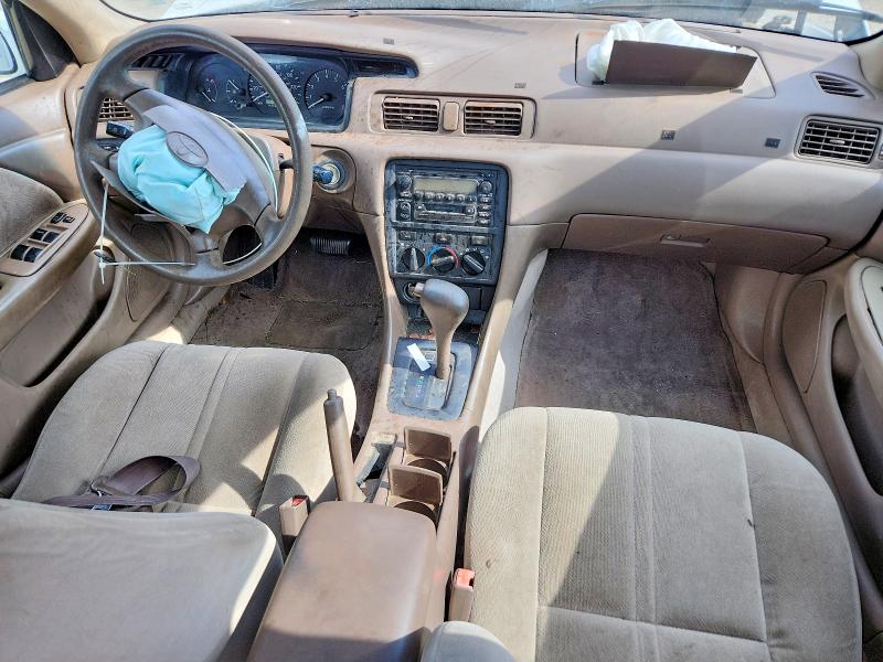 Photo 8 from auction – 2000 TOYOTA CAMRY with VIN 4T1BG22K0YU973782