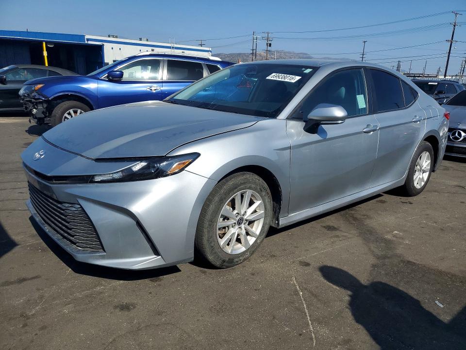 TOYOTA CAMRY 2025 with VIN 4T1DAACK9SU165909 - Photo from auction