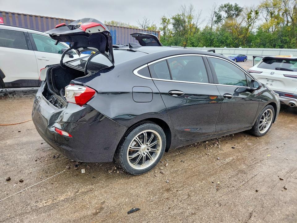Photo 3 from auction – 2017 CHEVROLET CRUZE with VIN 1G1BF5SM3H7210253