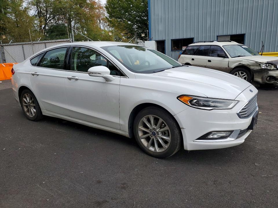 Foto 4 de la subasta – 2017 FORD FUSION con VIN 3FA6P0HD4HR287485