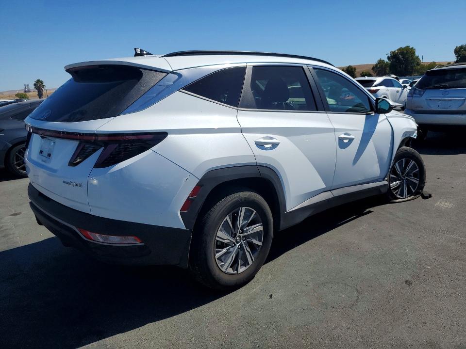 Photo 3 from auction – 2023 HYUNDAI TUCSON with VIN KM8JBCA1XPU118918