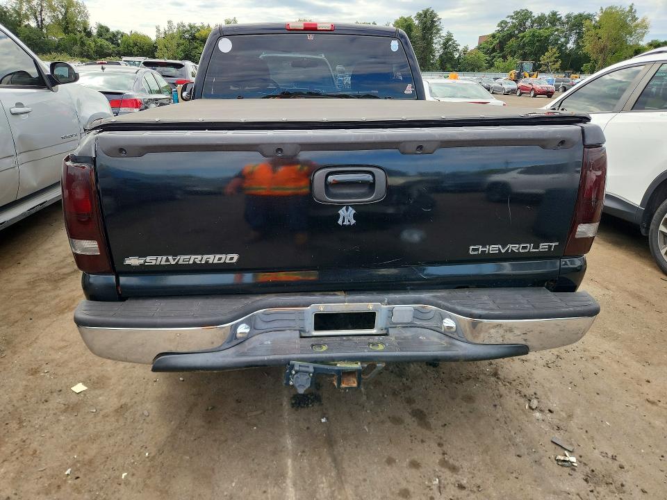 Photo 6 from auction – 2000 CHEVROLET SILVERADO with VIN 1GCEC14W3YZ272521