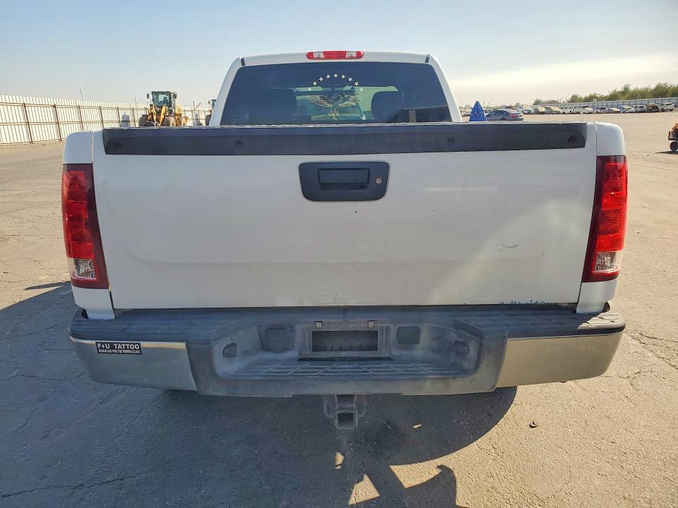 Photo 6 from auction – 2011 GMC SIERRA with VIN 1GTR1VE00BZ102567