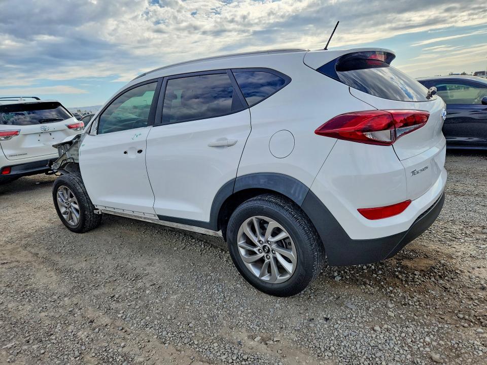 Photo 2 from auction – 2016 HYUNDAI TUCSON with VIN KM8J33A4XGU174204