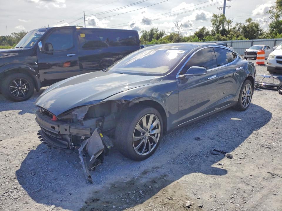 TESLA MODEL S 2014 с VIN 5YJSA1H17EFP43398 - Снимка от търг