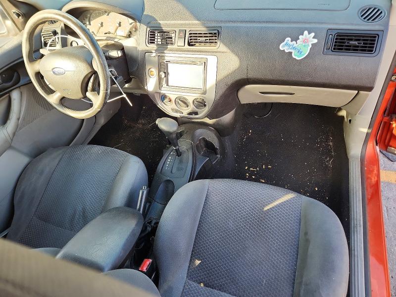 Zdjęcie 8 z aukcji – 2005 FORD FOCUS z VIN 3FAFP31NX5R107944