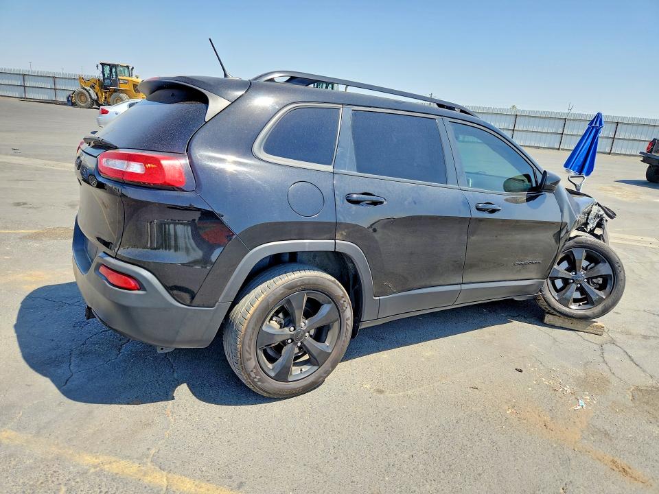 Снимка 3 от търг – 2018 JEEP CHEROKEE с VIN 1C4PJLCB0JD556474