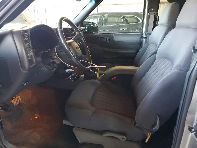 Фото 7 с аукциона – 2003 CHEVROLET BLAZER с VIN 1GNCS18X03K174648