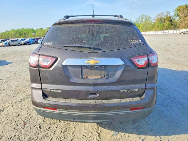 Photo 5 from auction – 2015 CHEVROLET TRAVERSE with VIN 1GNKVGKD4FJ257997