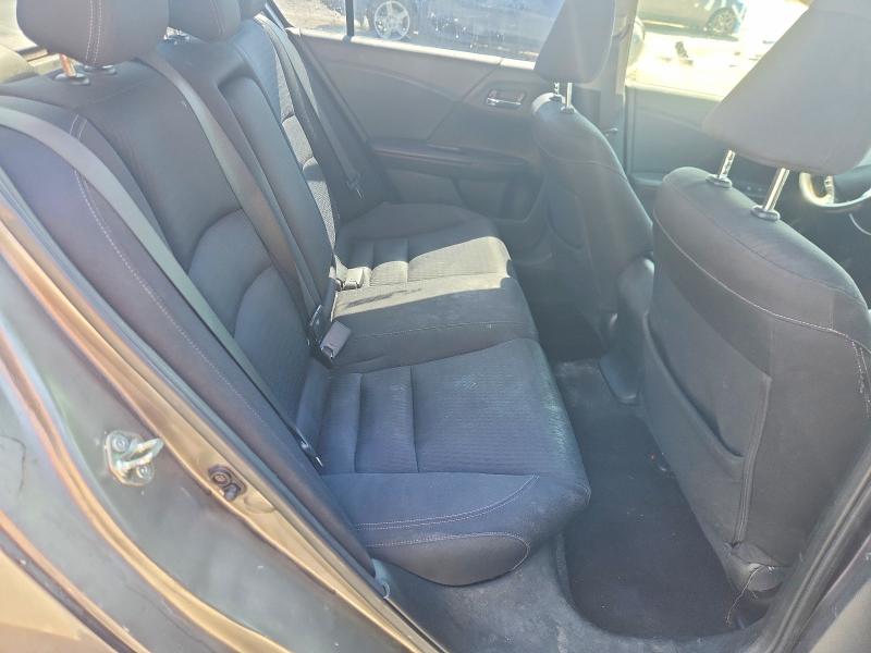 Photo 10 from auction – 2015 HONDA ACCORD with VIN 1HGCR2F50FA192400