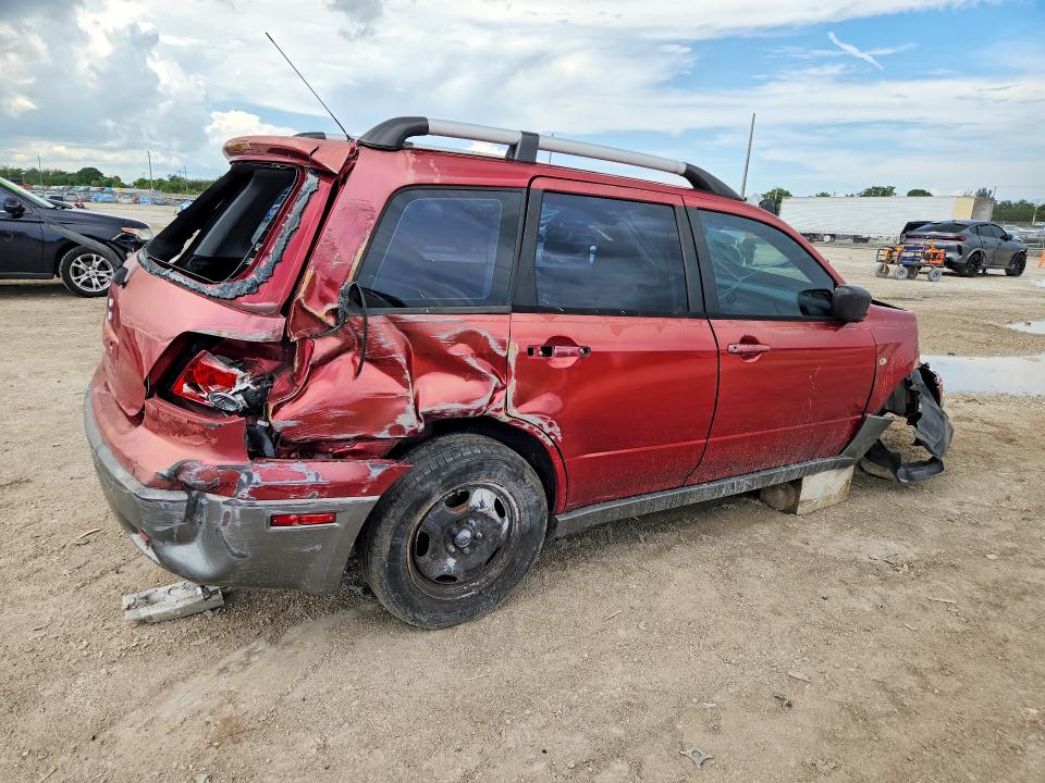 Photo 3 from auction – 2006 MITSUBISHI OUTLANDER with VIN JA4LX31FX6U026078