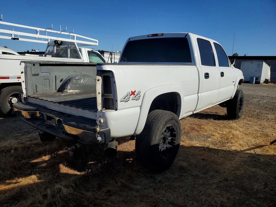 Снимка 3 от търг – 2003 GMC SIERRA с VIN 1GTHK23193F157914