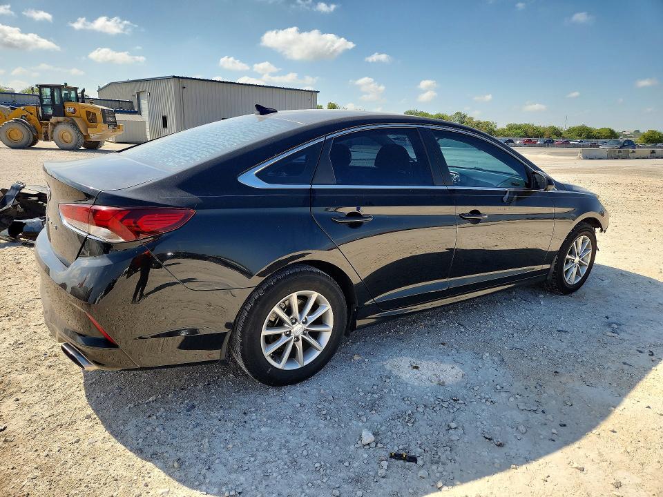 Photo 3 from auction – 2019 HYUNDAI SONATA with VIN 5NPE24AF1KH788514