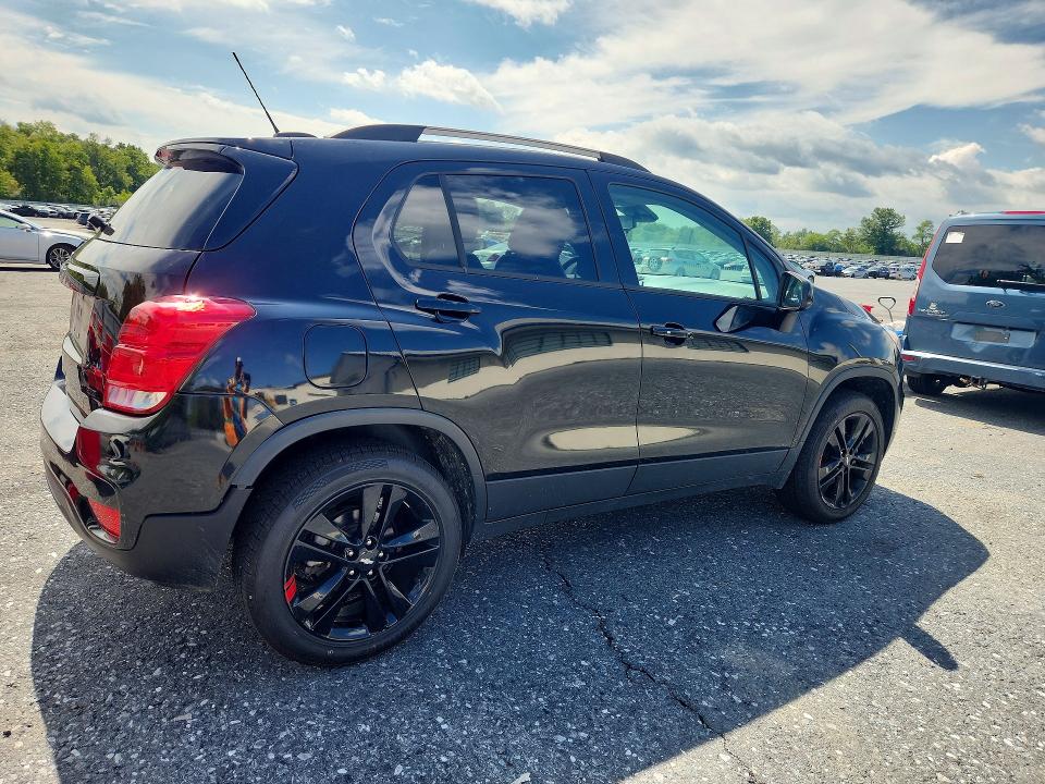 Photo 3 from auction – 2021 CHEVROLET TRAX with VIN KL7CJPSB1MB345420