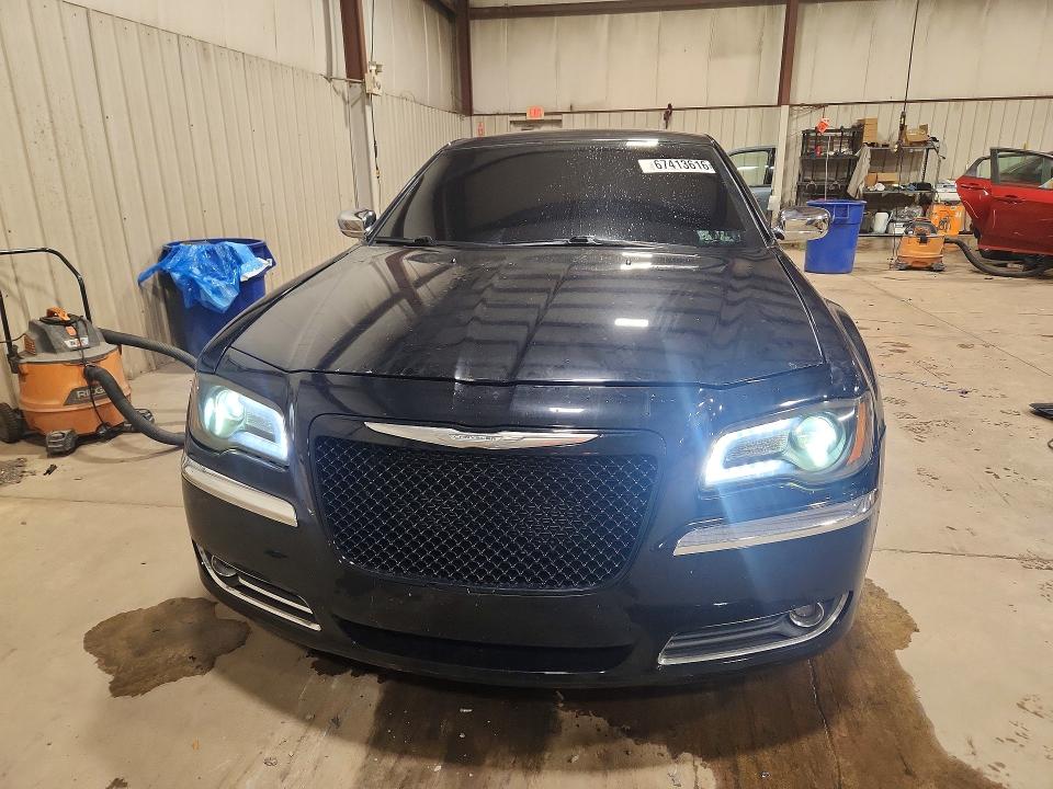 Photo 5 from auction – 2014 CHRYSLER 300C with VIN 2C3CCAKG6EH273293