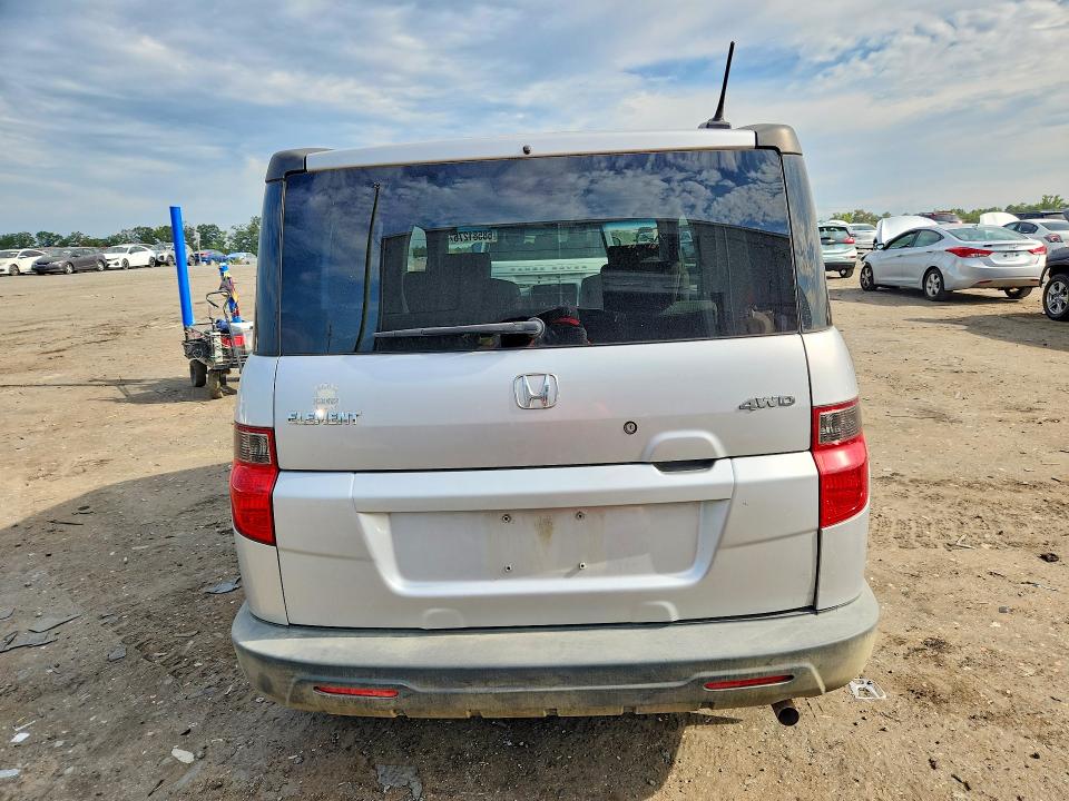 Photo 6 from auction – 2010 HONDA ELEMENT with VIN 5J6YH2H75AL007853