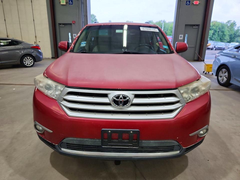 Photo 5 from auction – 2011 TOYOTA HIGHLANDER with VIN 5TDBK3EH3BS060812
