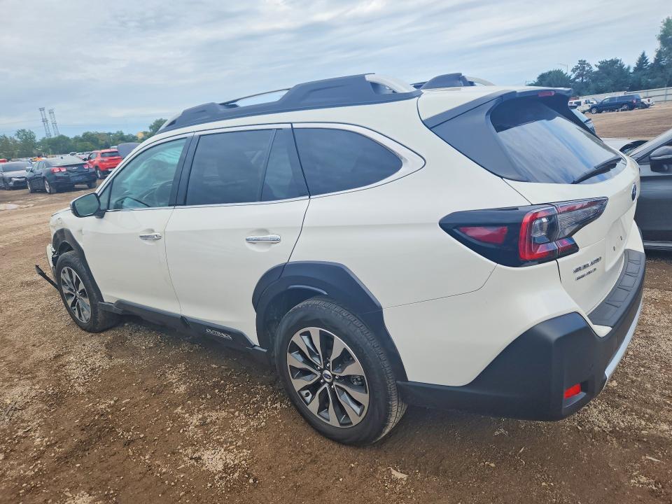 Photo 2 from auction – 2024 SUBARU OUTBACK with VIN 4S4BTGPD8R3107399