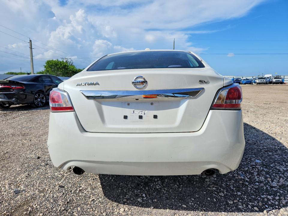 Снимка 6 от търг – 2015 NISSAN ALTIMA с VIN 1N4AL3AP1FC174200