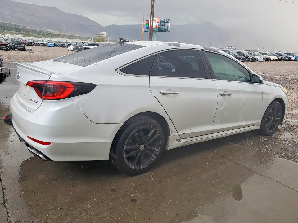 Photo 3 from auction – 2015 HYUNDAI SONATA with VIN 5NPE34AB6FH079772