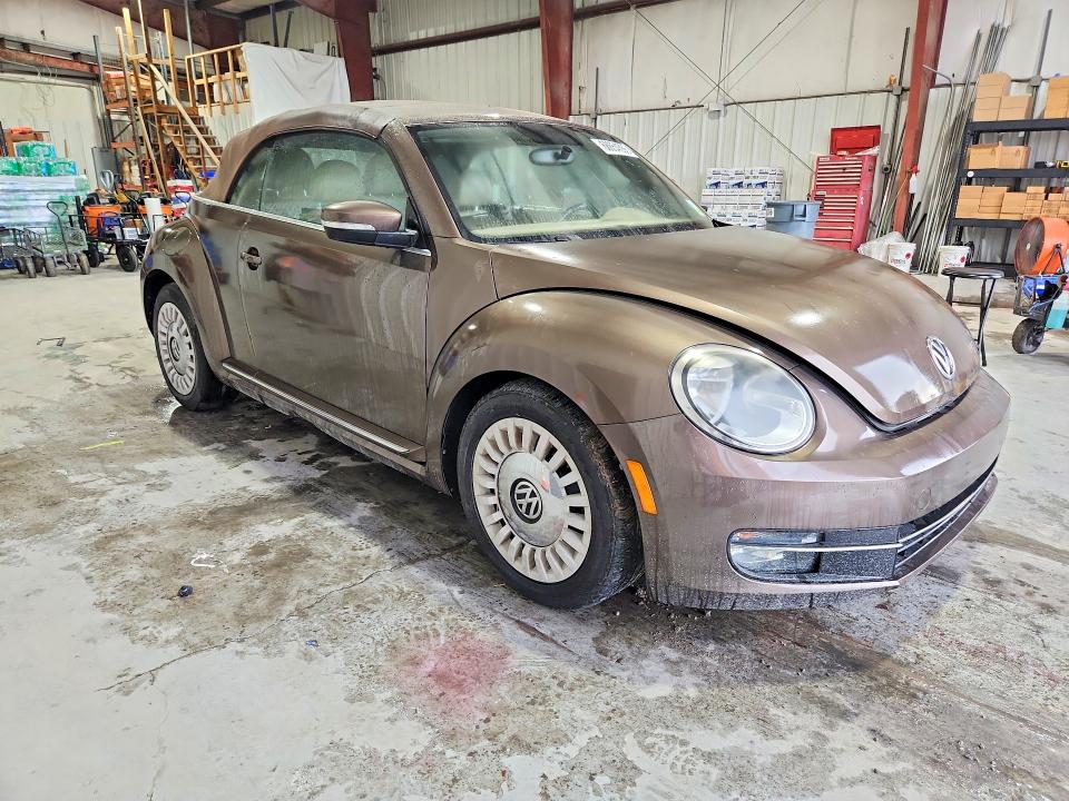 Photo 4 from auction – 2014 VOLKSWAGEN BEETLE with VIN 3VW507AT4EM821689