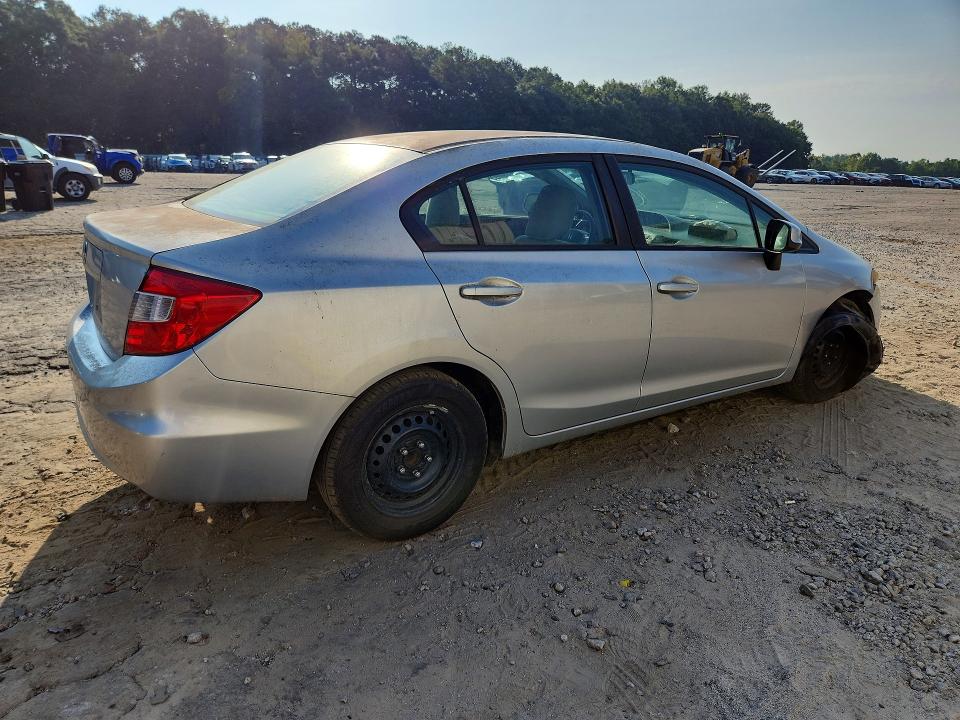 Photo 3 from auction – 2012 HONDA CIVIC with VIN 2HGFB2F50CH319631