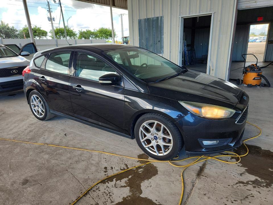 Снимка 4 от търг – 2015 FORD FOCUS с VIN 1FADP3K2XFL345515